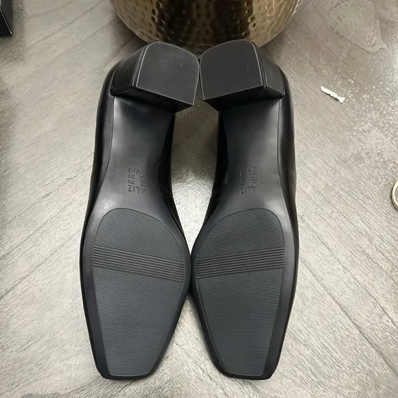 NATURALIZER Kyla Pumps (WIDE)