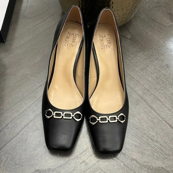 NATURALIZER Kyla Pumps (WIDE)