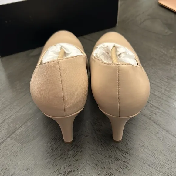 Naturalizer Michelle Leather Low Platform Pumps (WIDE)