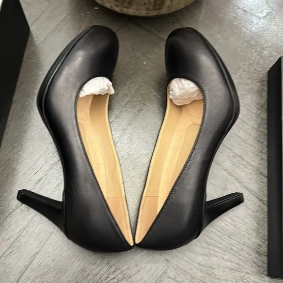 NATURALIZER Michelle Pumps (WIDE)