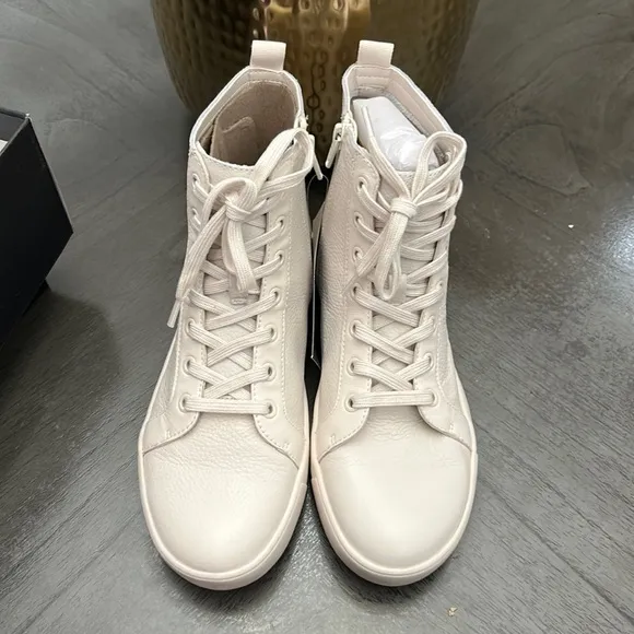 Naturalizer  Morrison Hi Water-Repellent (WIDE)