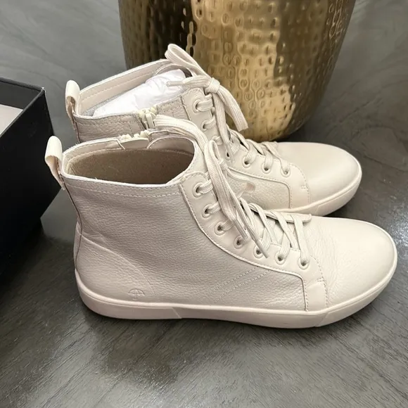 Naturalizer  Morrison Hi Water-Repellent (WIDE)
