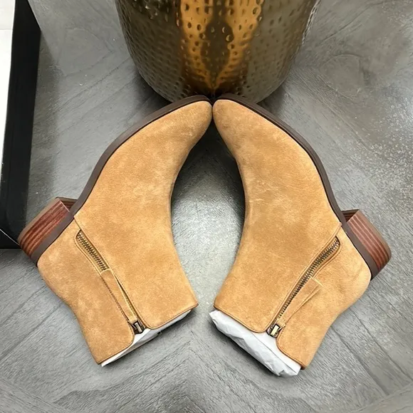 Naturalizer Robyn Golden Caramel Suede (Wide)