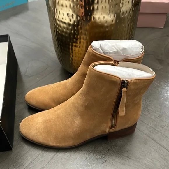 Naturalizer Robyn Golden Caramel Suede (Wide)