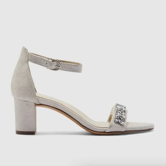 Naturalizer Vera Dress Sandal in Silver (WIDE)