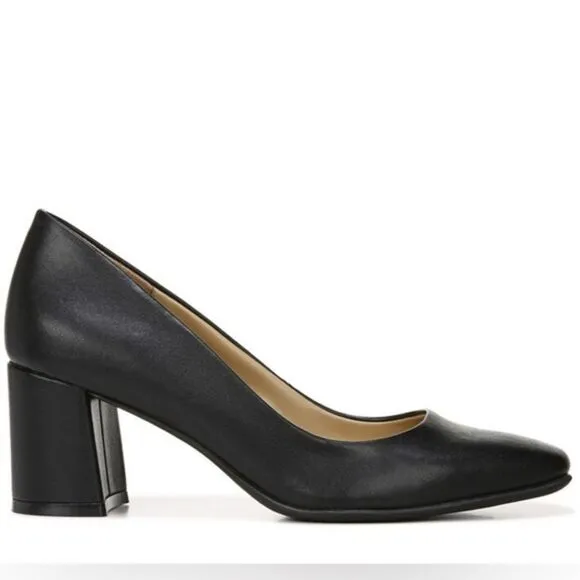 Naturalizer Warner Square Toe Pump (WIDE) size 8