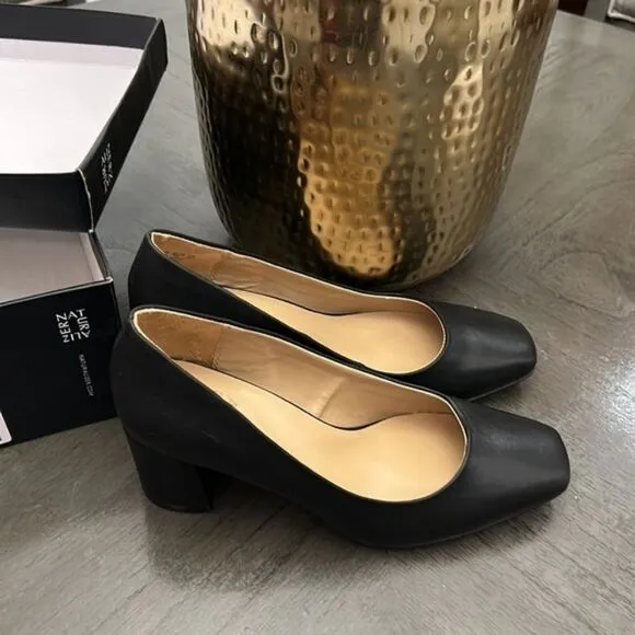 Naturalizer Warner Square Toe Pump (WIDE) size 8