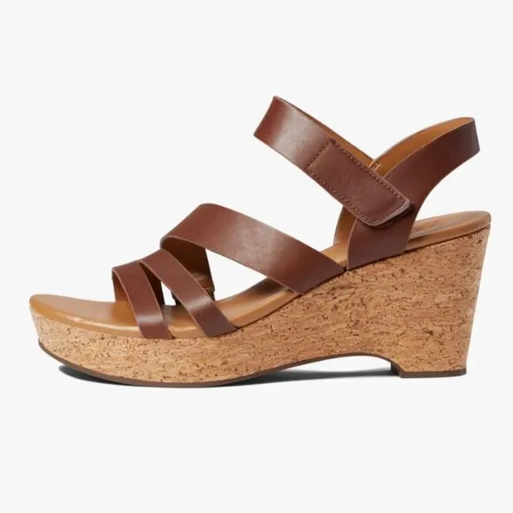 Naturalizer Women's Cynthia Wedge Sandal (WIDE)