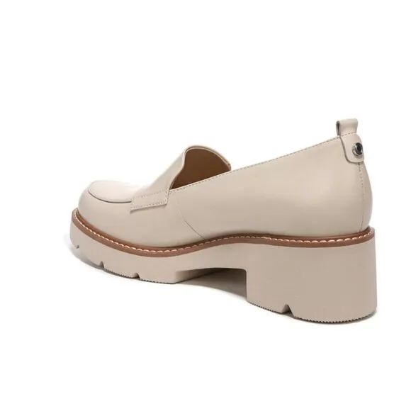 Naturalizer Women's Darry  Loafer