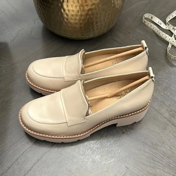 Naturalizer Women's Darry  Loafer