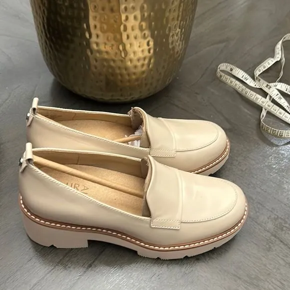 Naturalizer Women's Darry  Loafer