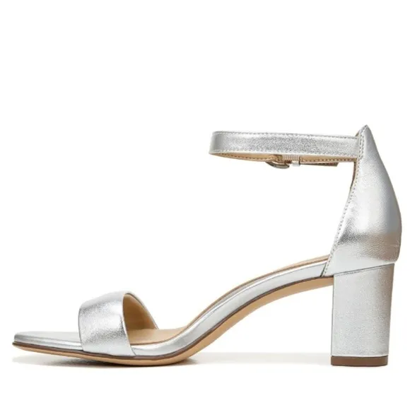 Naturalizer Women's Vera Dress Sandal Silver (WIDE)