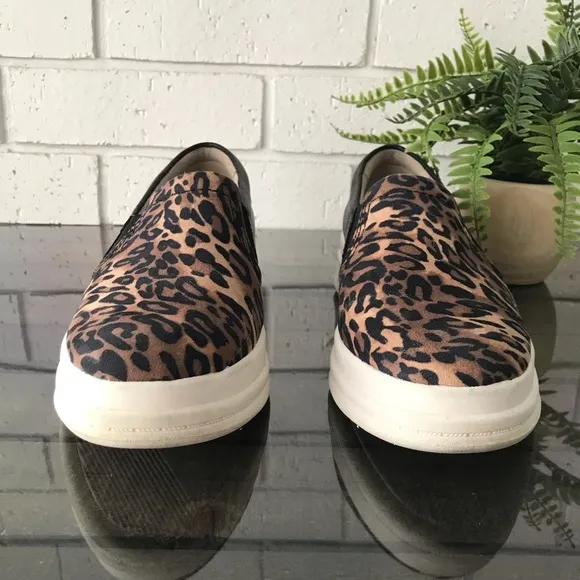 Naturalizer Yardley Cheetah Print Slip On Loafer Women's 7.5 WIDE