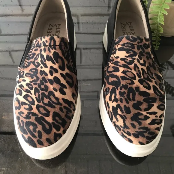 Naturalizer Yardley Cheetah Print Slip On Loafer Women's 7.5 WIDE