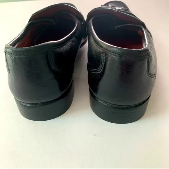 Nettleton Comfort Walk handcrafted black leather loafers
