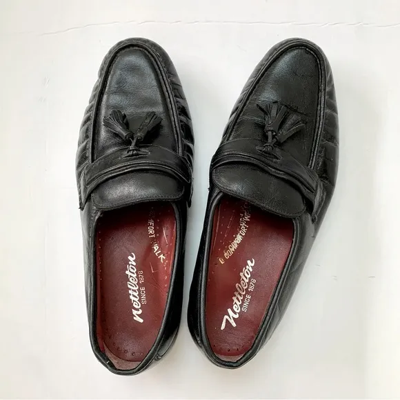 Nettleton Comfort Walk handcrafted black leather loafers