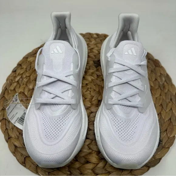 New ADIDAS Ultraboost Light Running Shoes White Size 8 Women's
