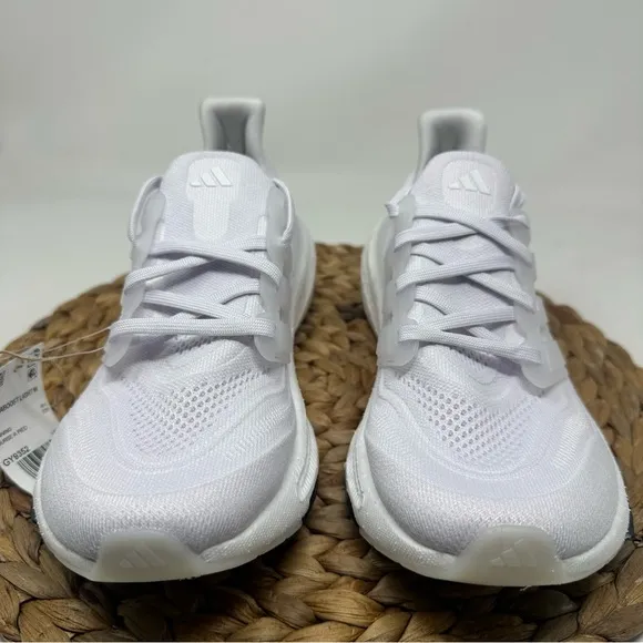 New ADIDAS Ultraboost Light Running Shoes White Size 8 Women's