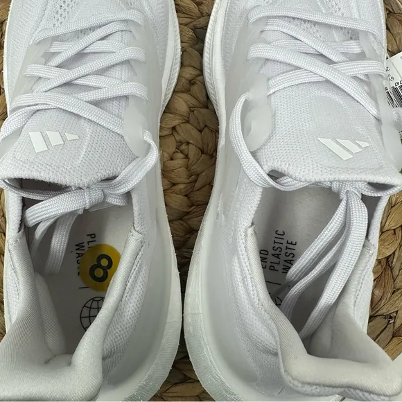 New ADIDAS Ultraboost Light Running Shoes White Size 8 Women's