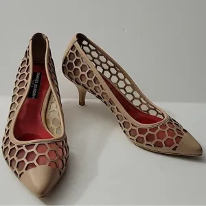 New and Unworn Nude Leather Charles Jourdan Kitten Heels Size 6