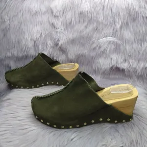 NEW Anthropologie Kelsi Dagger Brooklyn Journal Suede Platform Clogs Sz 7 Green