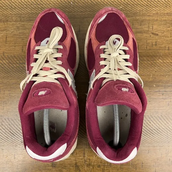 New Balance 2002R Mens 10.5 Red Wine Deep Earth Suede Athletic Running Shoes