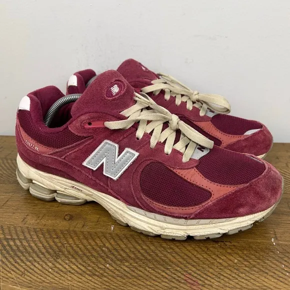 New Balance 2002R Mens 10.5 Red Wine Deep Earth Suede Athletic Running Shoes