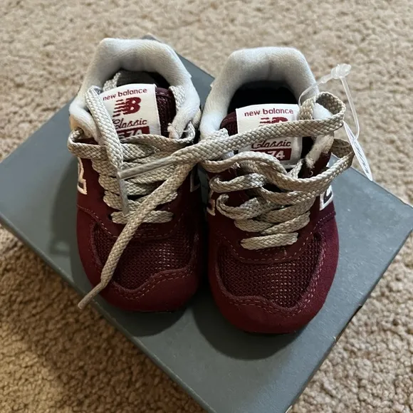 New Balance 574 infant sneakers in burgundy red Size 3C wide