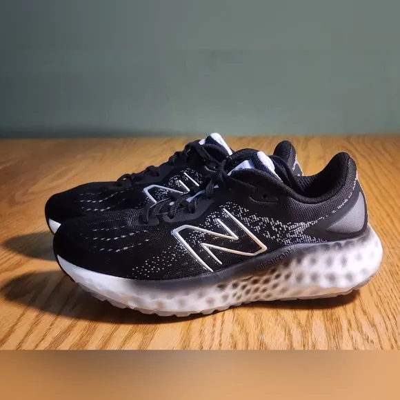 New Balance Fresh Foam Black Running Workout Gym Shoes Womens Size 7