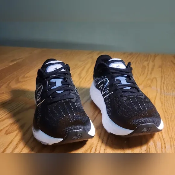 New Balance Fresh Foam Black Running Workout Gym Shoes Womens Size 7