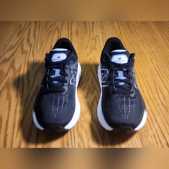 New Balance Fresh Foam Black Running Workout Gym Shoes Womens Size 7