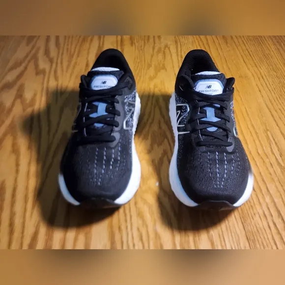 New Balance Fresh Foam Black Running Workout Gym Shoes Womens Size 7