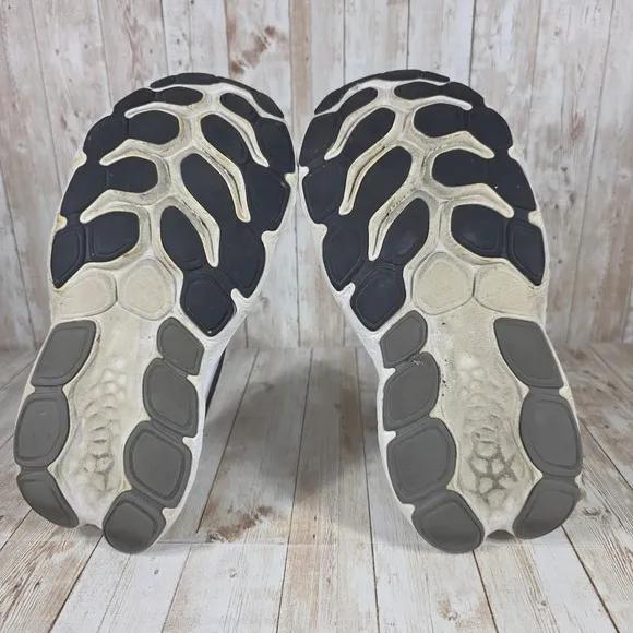 New Balance More V4 Running Shoes Fresh Foam Gray Cushioned Mens Size 9