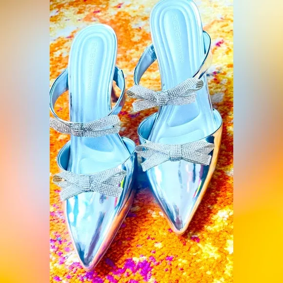 New BCBGenerationBardia Metallic Patent Rhinestone Bows Dress Mules