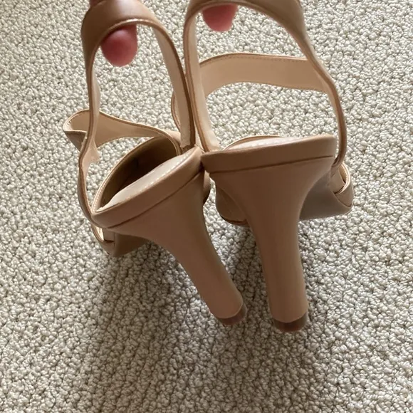 NEW Calvin Klein Slingback Nude Pumps Heels Wrap Around Kitten Mary Janes Size 8