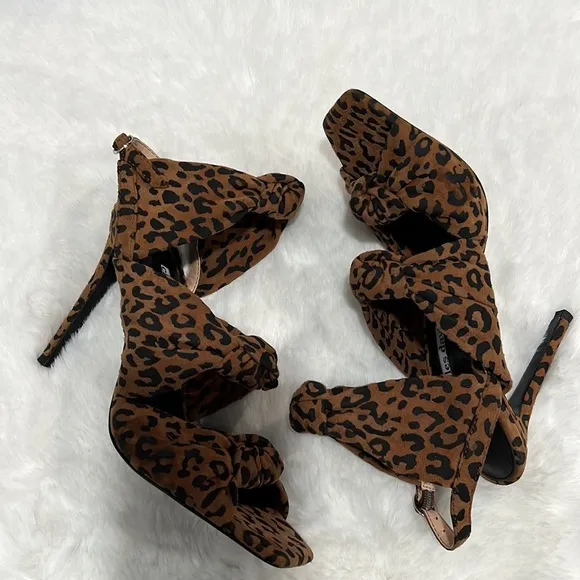 New Charles David Vinnie Suede Leopard-Print Slingback Sandal Heels