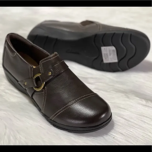 NEW CLARKS WOMEN'S CHEYN FAME