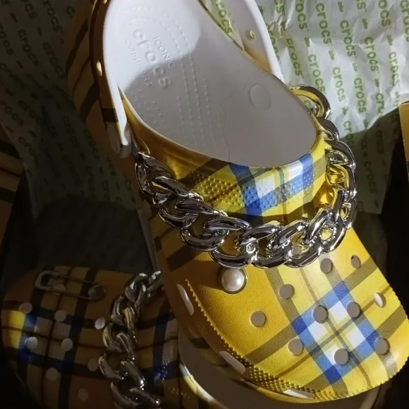 (New) Clueless Crocs Platform Clogs (M4/W6) (M5/W7) (M6/W8) (M7/W9) (M8/W10)