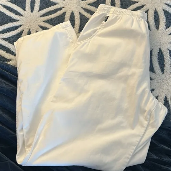 New Crazy Shirts Men’s Casual White Twill Cotton Everyday Pant