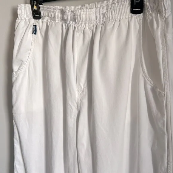 New Crazy Shirts Men’s Casual White Twill Cotton Everyday Pant