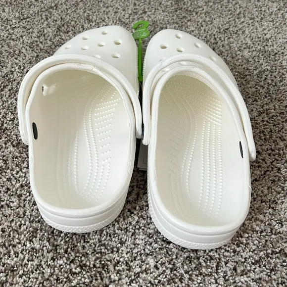 New Crocs Classic Clog Color: White Size: M7/W9