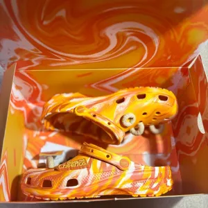 NEW Crocs Classic X Honey Nut Cheerios Clog Men's 10 207924-846 DS