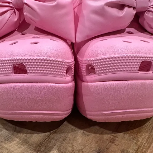 NEW ⭐️⭐️ CROCS SIREN Pink BOW CLOGS 210000 Platform Shoes Iconic Comfort Sz 7