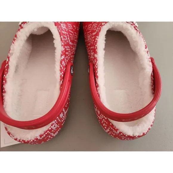 New Crocs Unisex-Adult Classic Lined Holiday Charm Clogs US M11 Red