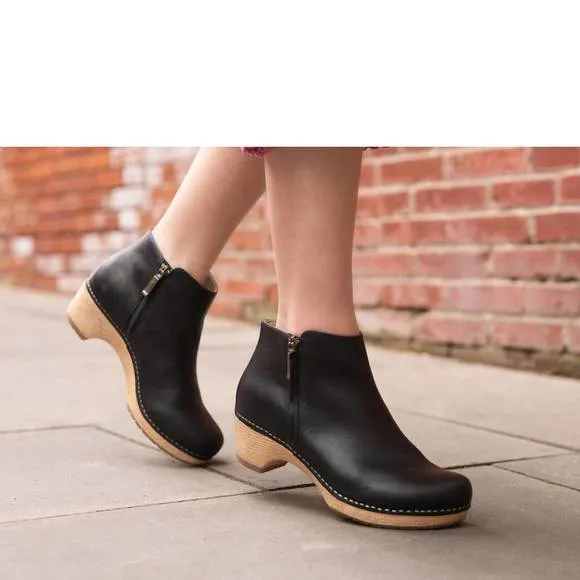 NEW DANSKO women's lizanne bootie clogs in black oiled