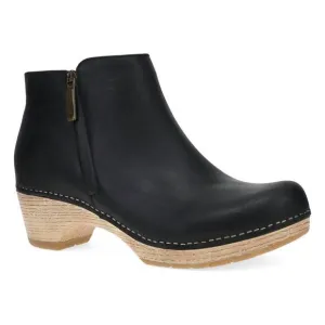 NEW DANSKO women's lizanne bootie clogs in black oiled