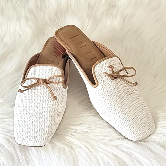 New, Eric Javitz Isla casual, elegance white mules women's size 7.5