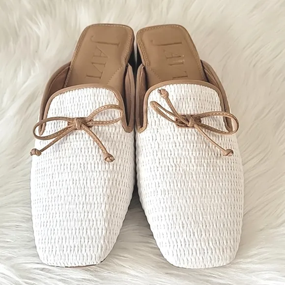 New, Eric Javitz Isla casual, elegance white mules women's size 7.5