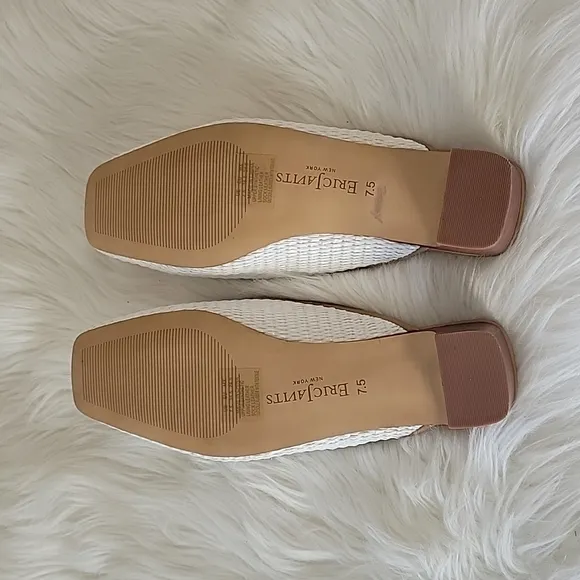 New, Eric Javitz Isla casual, elegance white mules women's size 7.5
