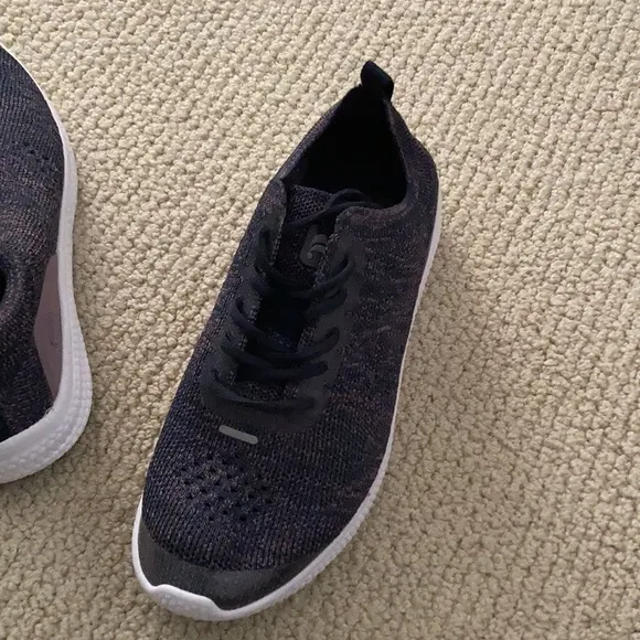 NEW Fabletics Cruz Knit Performance Sneaker Running Shoes New Without Box 8.5